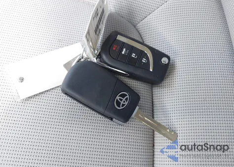 2021 Toyota Corolla Le from USA, damaged, VIN JTDEPMAE7MJ183304